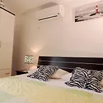 Lana شقة سبليت