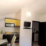 Lana شقة